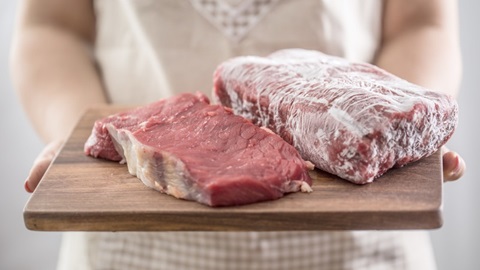 viande décongelée vendue comme étant fraîche